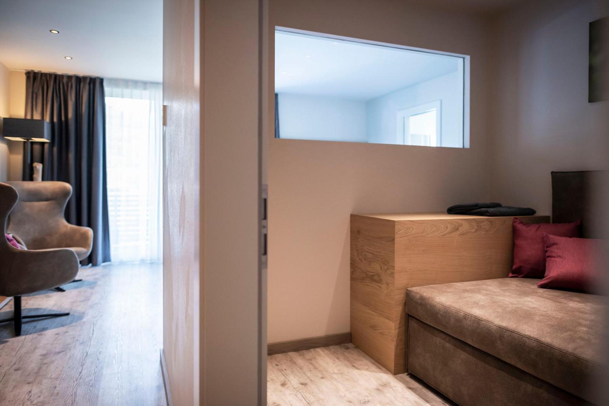 Hotel Pfeiss Lana Eksteriør bilde